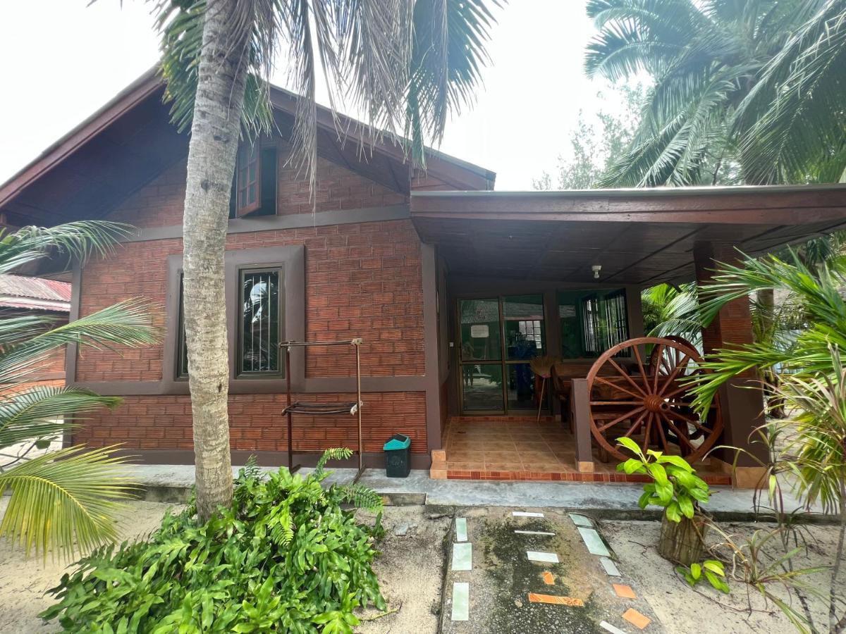 Sawai Home Resort Nathon Exterior foto