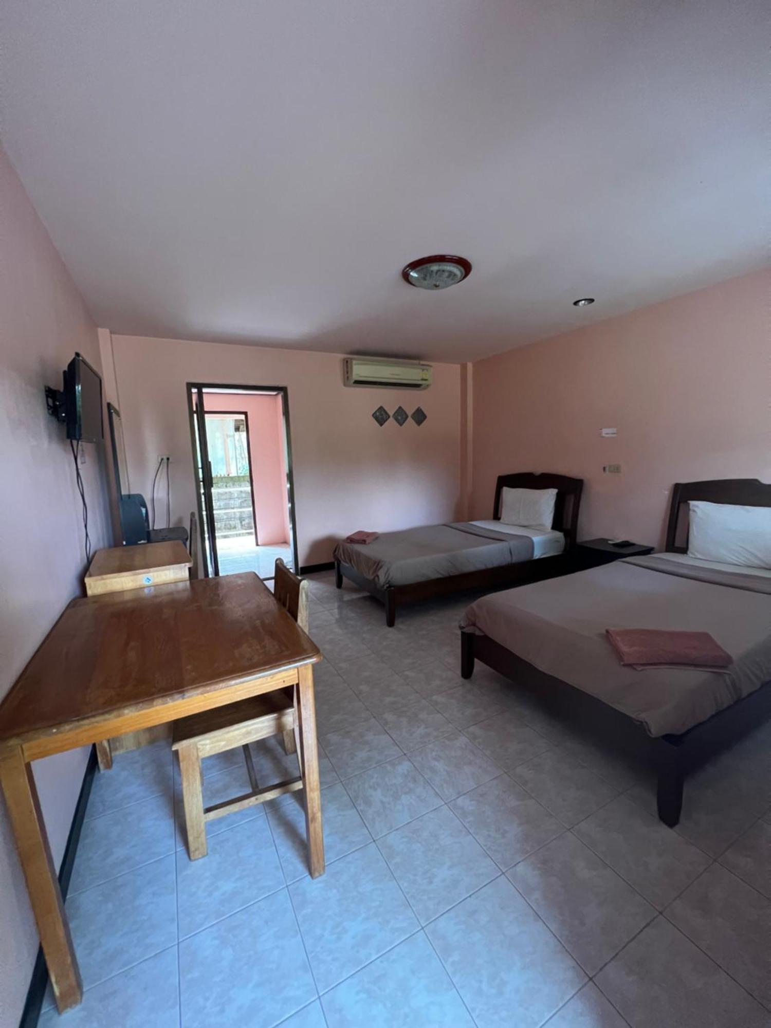 Sawai Home Resort Nathon Exterior foto